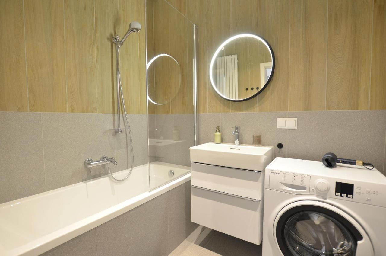 Green Estate Old Town Apartment, Private Parking, Balcony Danzica Esterno foto